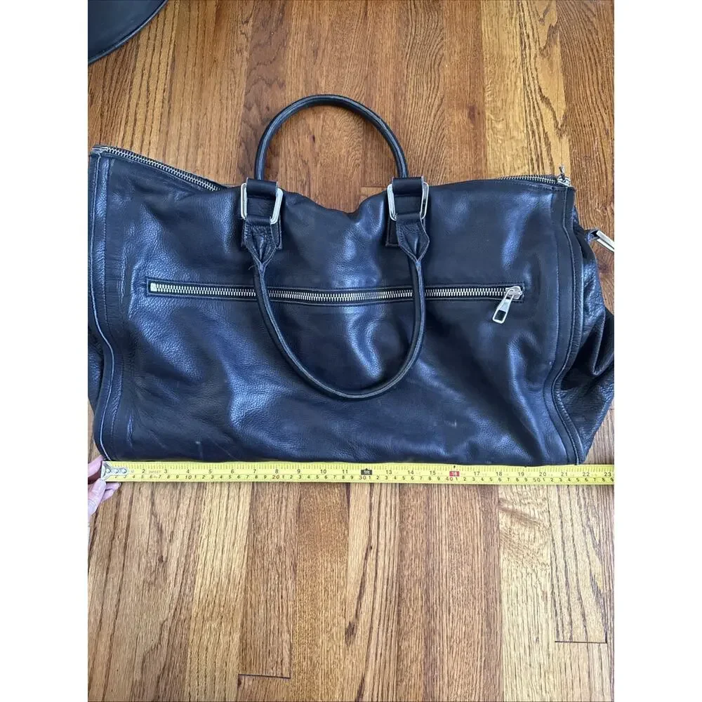MUSIKA FRERE Handcrafted Leather Duffle Bag